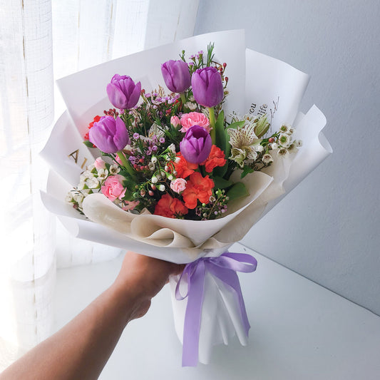 RAMO 5 TULIPANES LILAS
