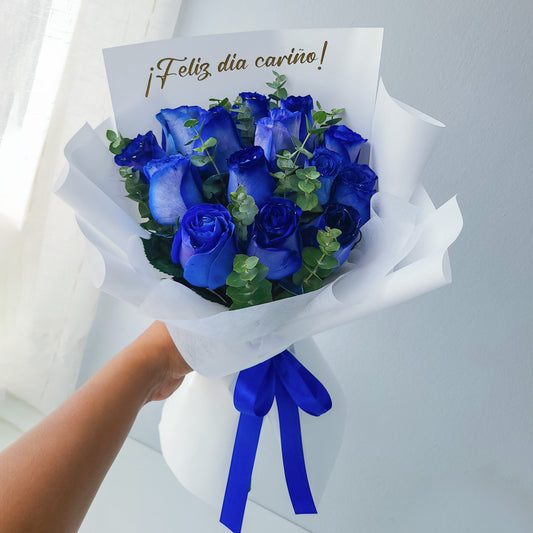 RAMO 12 ROSAS AZULES